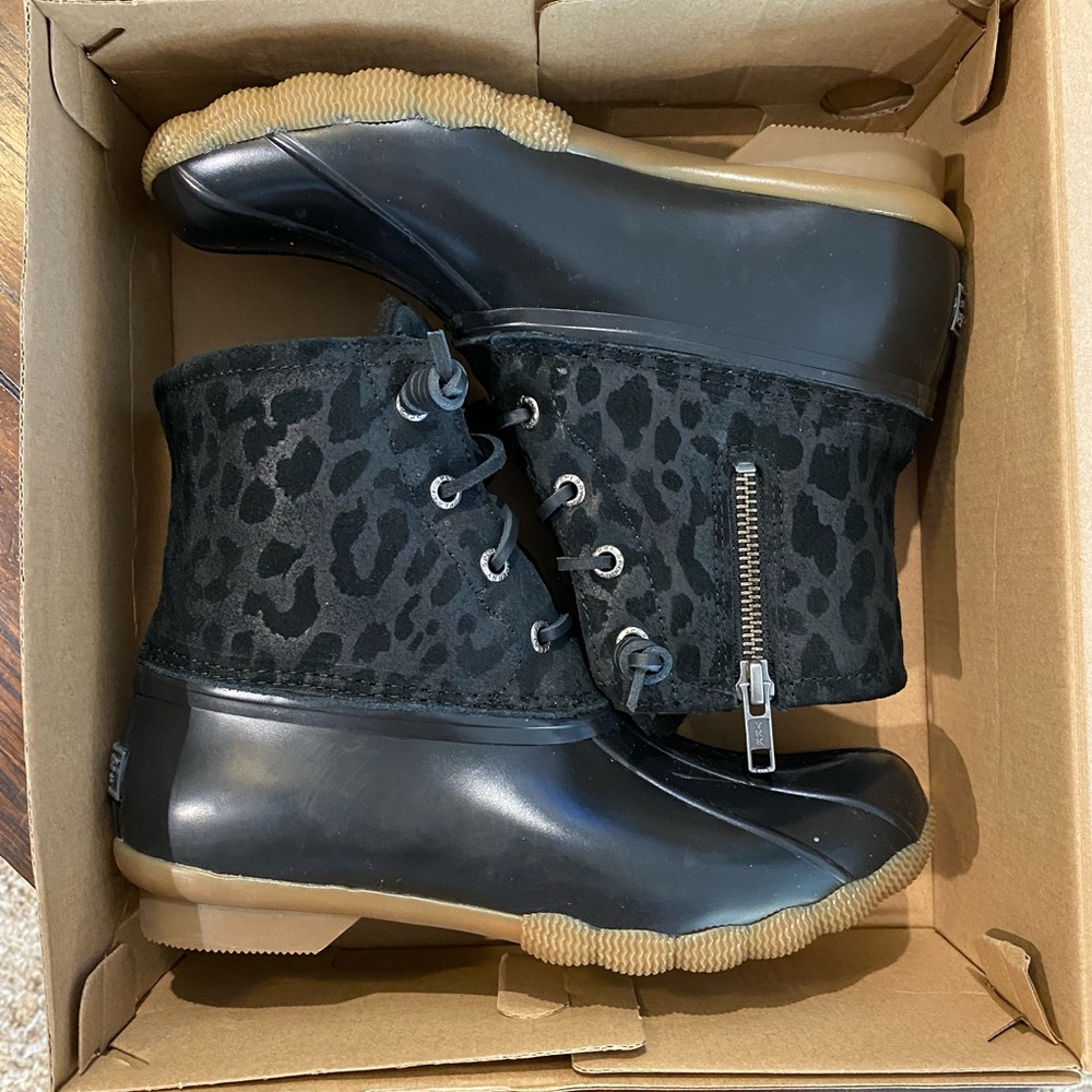 sperry duck boots W7